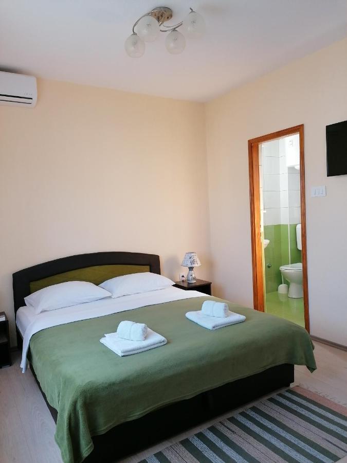 Apartmani Sara Требине Екстериор снимка